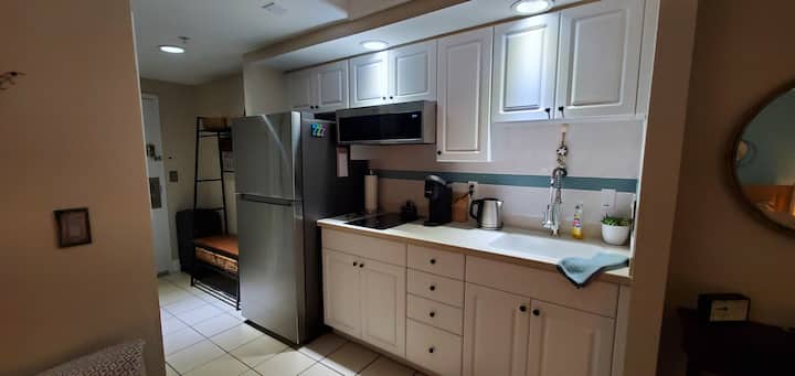 Cloud Nine By The Sea ~Limited Amenities Open - Daytona Beach, FL