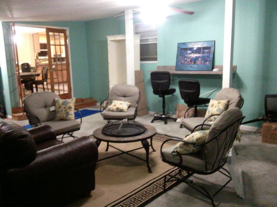 Relaxation room at a cost