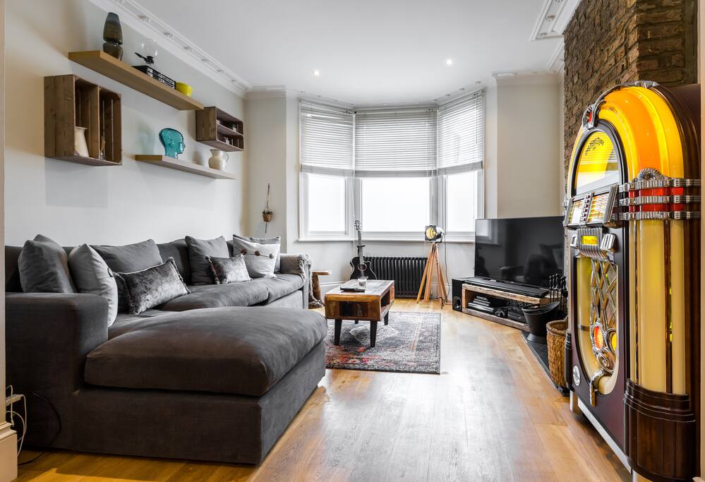 Beautiful and comfortable living room