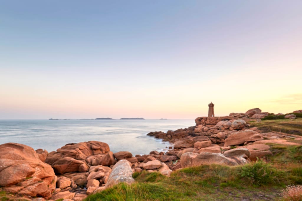 Le Phare de Ploumanach qui a vu sur les 7 iles