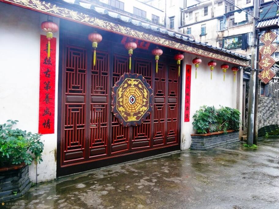 大门