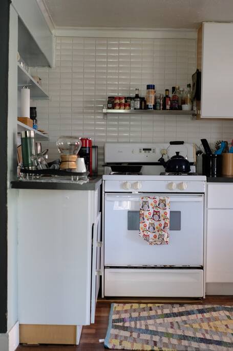 Full Size Kitchen, Nespresso Maker