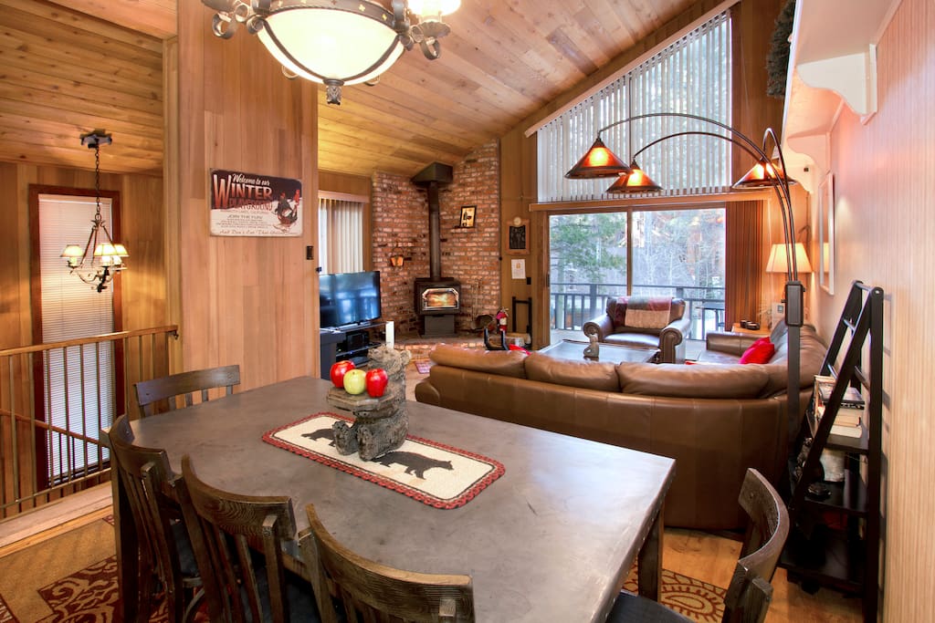 Great Space for families and friends gathering. High-End Furniture.