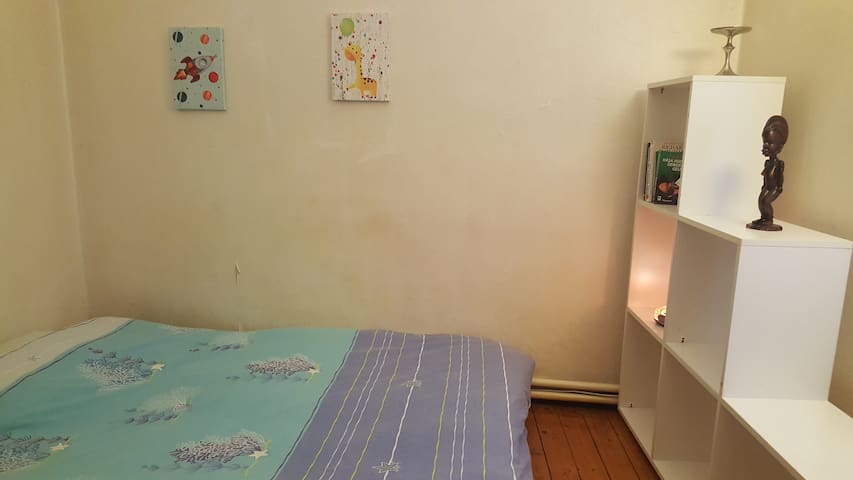 Home-Cosy Room ( Only men please )