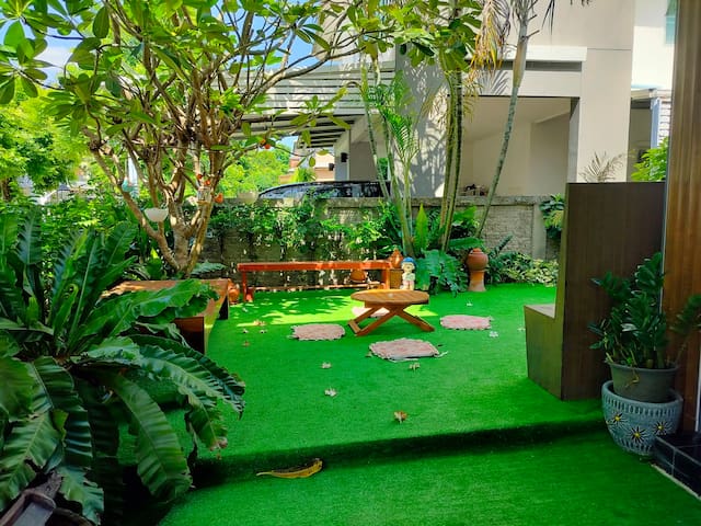 บ้านเพื่อน(includes MPV service)