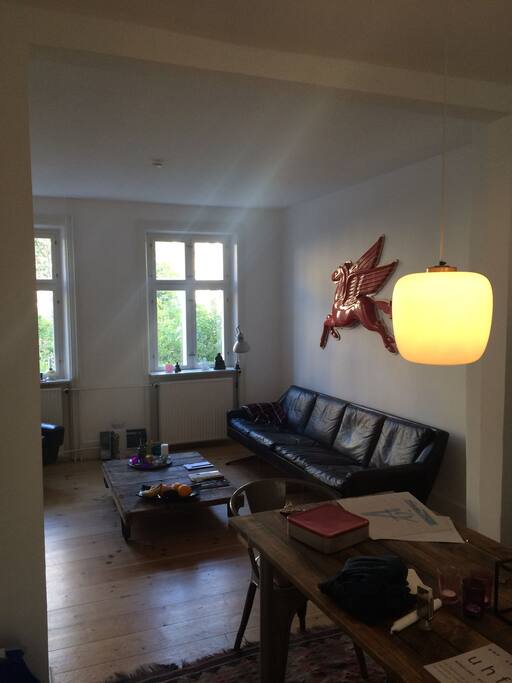 Livingroom at groundfloor level - part of open concept with the kicthen and diningarea