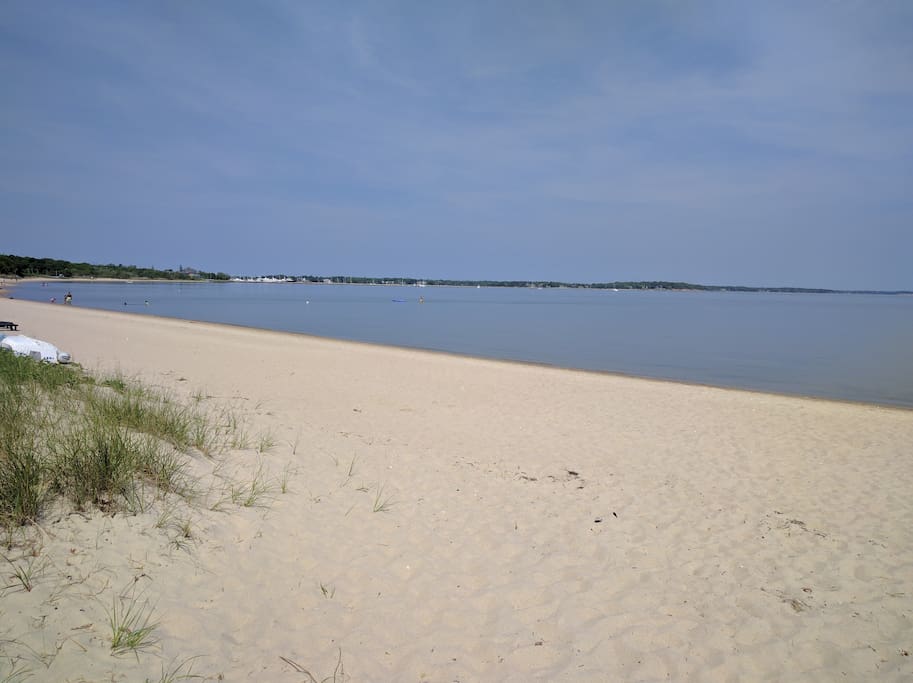 Bayside beach is ideal for kayaking or paddleboarding or for kids