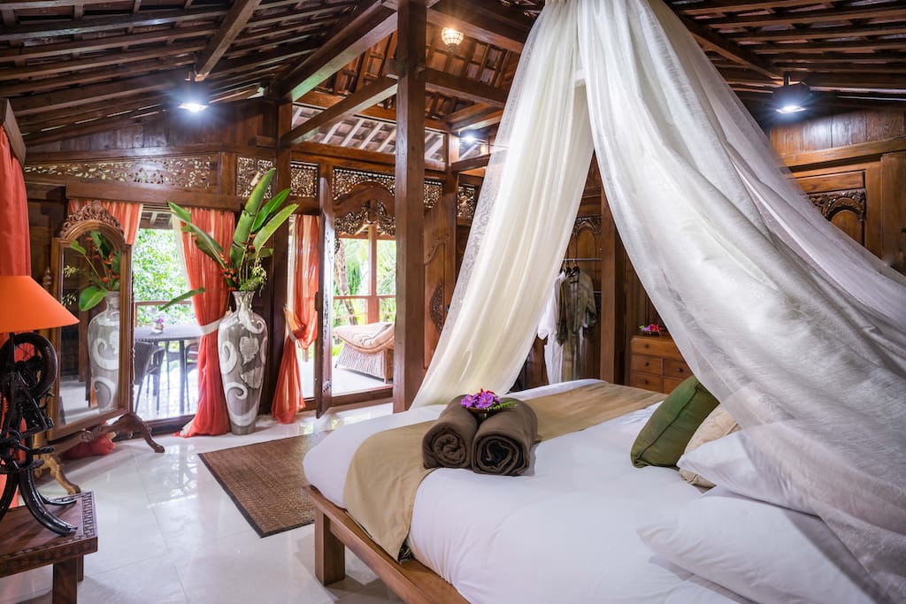 Second bedroom