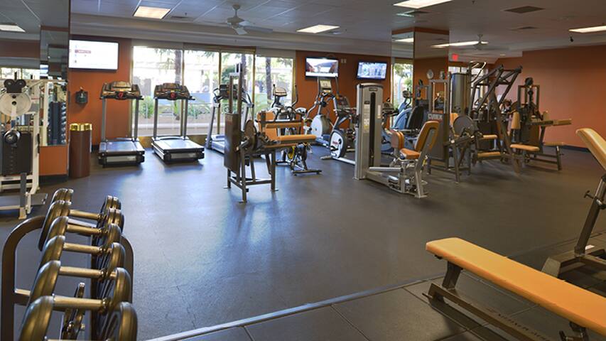 Polo Towers Suites- 2 bdrm near Planet Hollywood gallery image 5