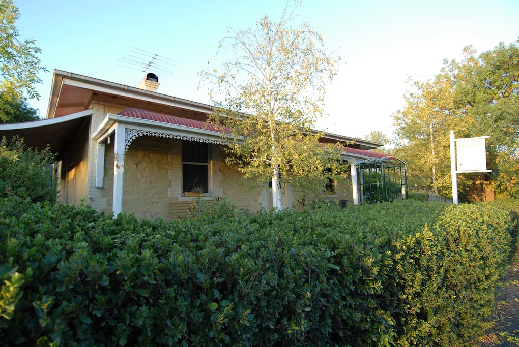 Treasured Memories great location to walk to shops, cafes