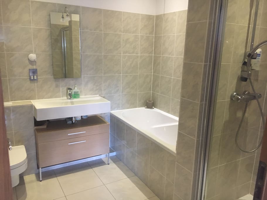 Ensuite