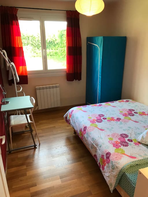 Chambre pour 2 personnes avec vue sur le jardin, serviettes fournies