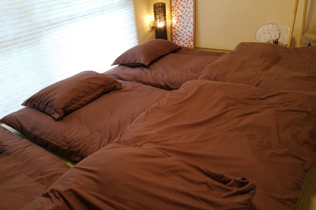 You can set up Three Futons in Tatami room