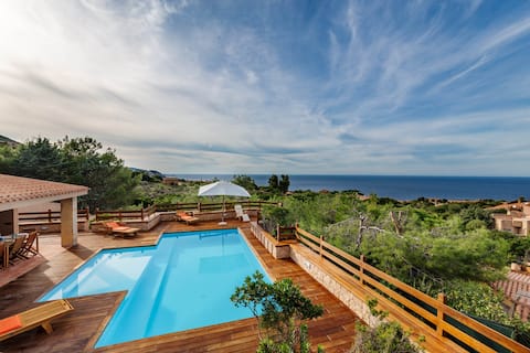 Villa Paola with private pool and waterfall spa