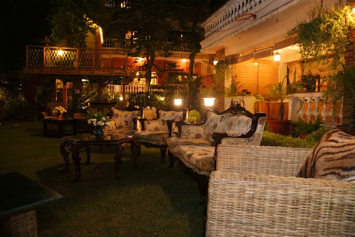 Villa to house your family, guests, team, baraatis