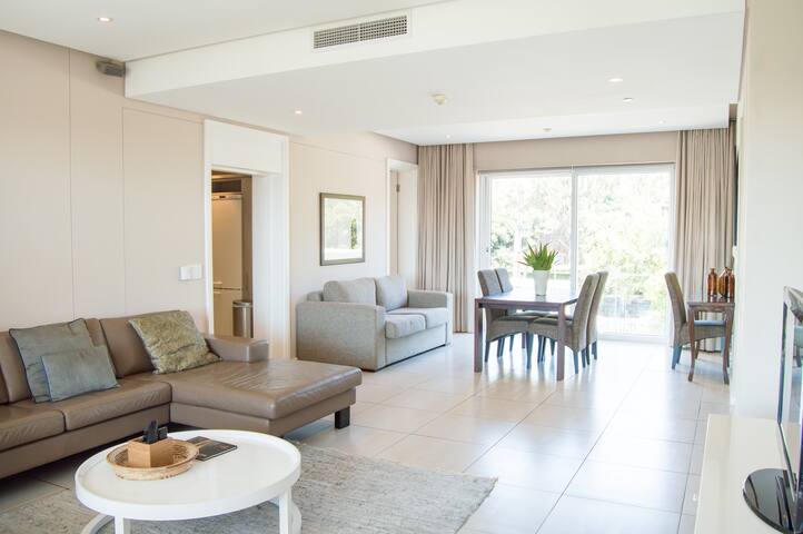 2 Bedroom Fourth Apartment in Marina Residential gallery image 5