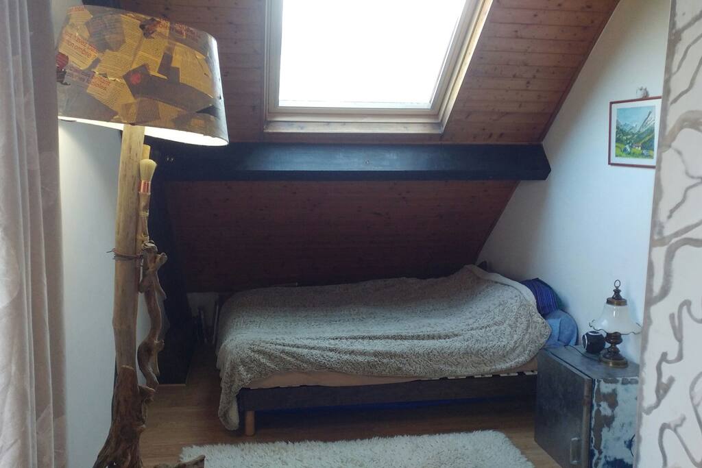 chambre louée côté lit double