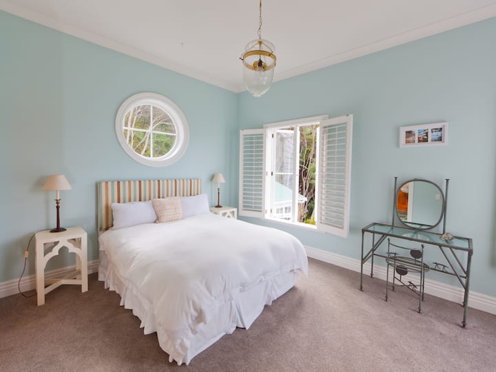 Modrá izba pre hostí