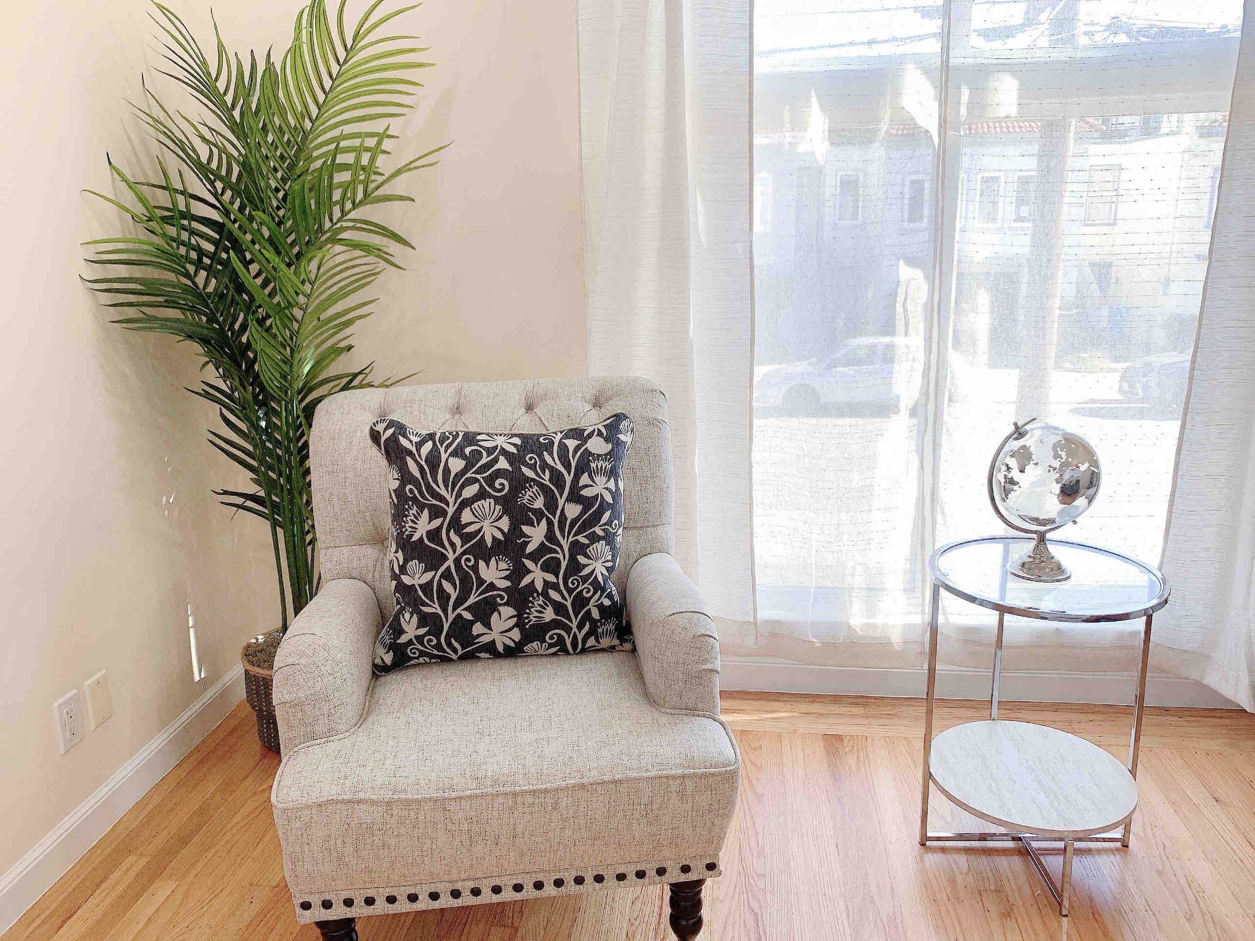 Home in San Francisco · ★4.96 · 3 bedrooms · 4 beds · 1.5 baths - Image 3