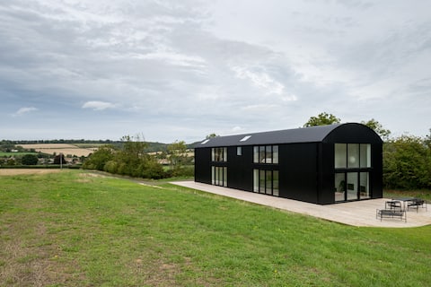 Dutch Barn, Cotswolds - Minutes to Soho Farmhouse