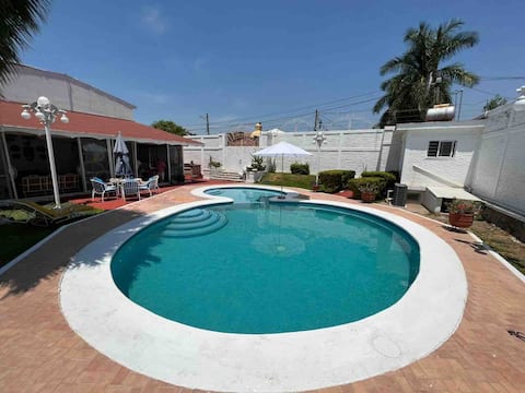 Villa Elenita with pool