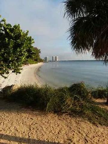 Airbnb West Palm Beach Vacation Rentals Places To Stay