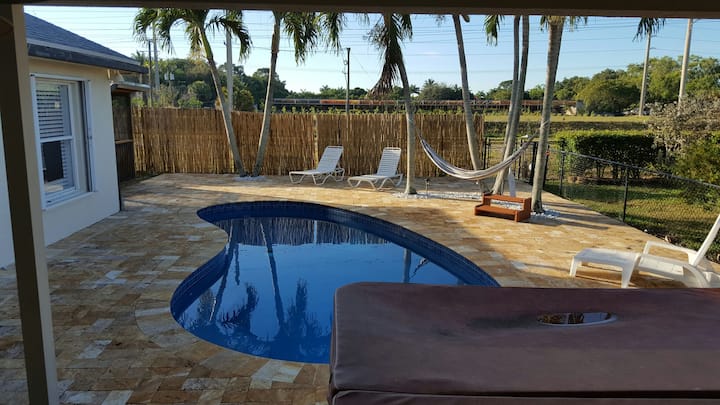 Private Pool Guest Suite With Kitchenette Fl Sun - Boynton Beach, FL