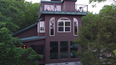 Lake View Cabin with Lake Access & Rooftop Patio