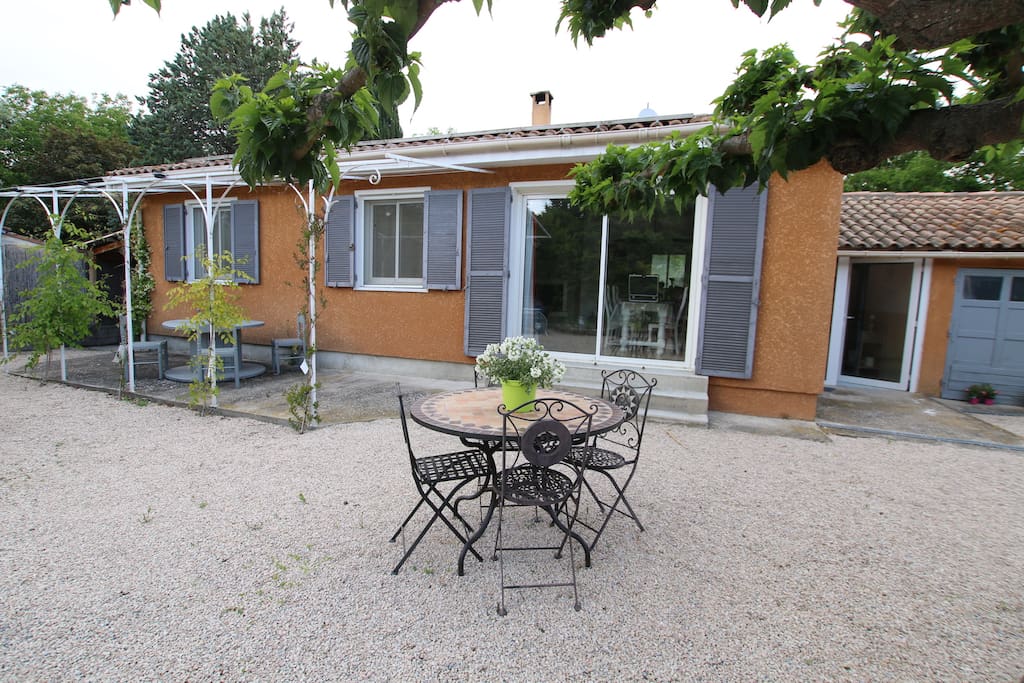 devant de la maison