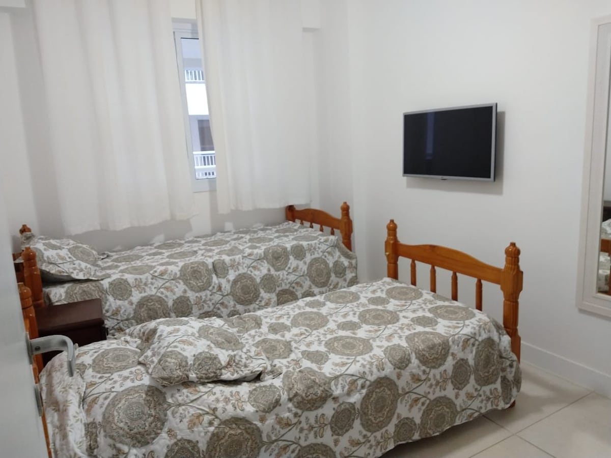 Izba (02) Apartmán - Solteiro C/ TV Smart 32".