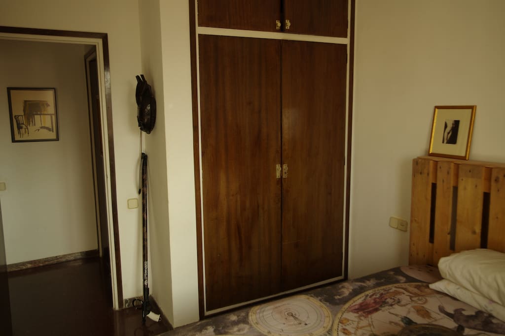 big closet
armario espacioso