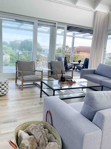 The Break at Kom gallery image 3