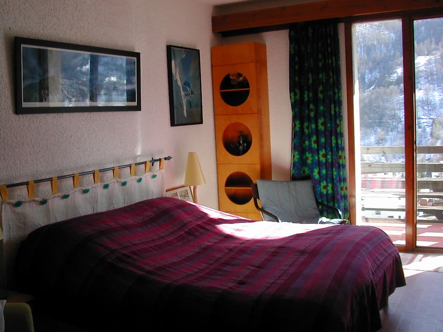 Grande chambre avec lit en 160