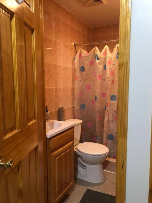 Shower & bathroom