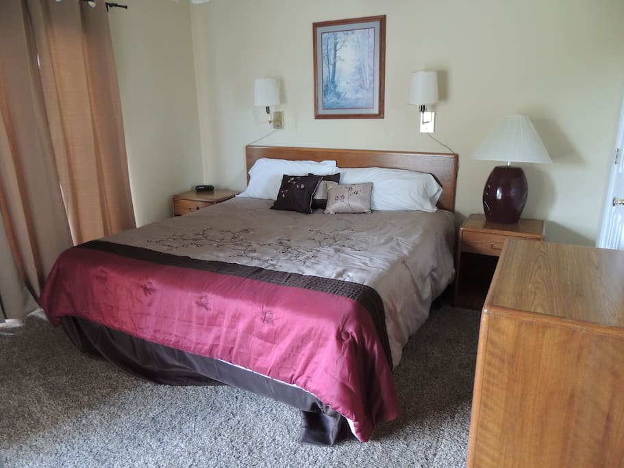 Lake side king bedroom