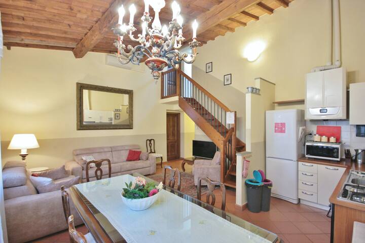 “Grande Pepi” – Luxury in the heart of Florence! gallery image 4