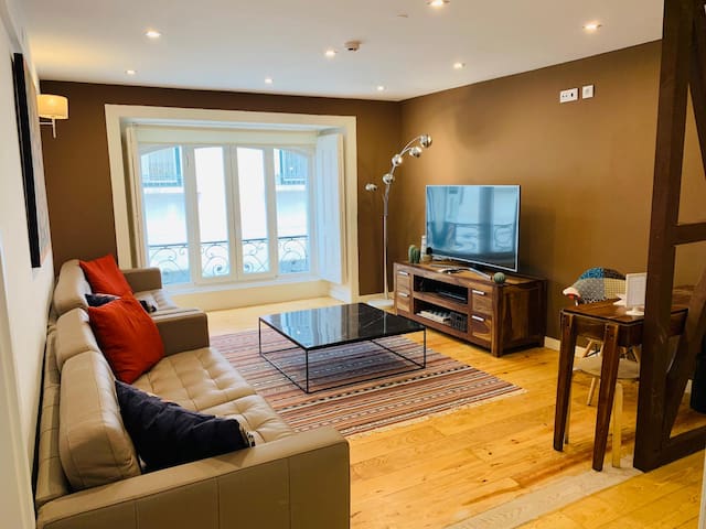 Soriano 2 – Stylish 3 bedroom apartment in Chiado!