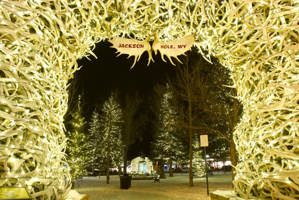Jackson Town Square in winter