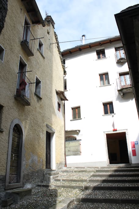 Casa Giubbini neben Museum