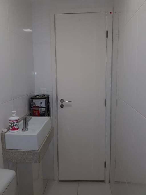 Banheiro da 1a suíte
