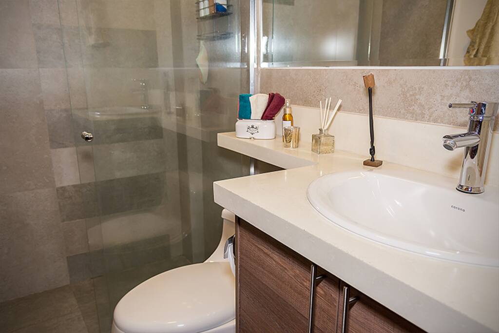 Baño/Bathroom