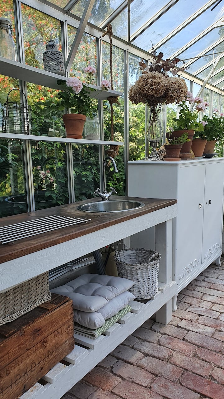 Charming guest house in lush garden in Åhus