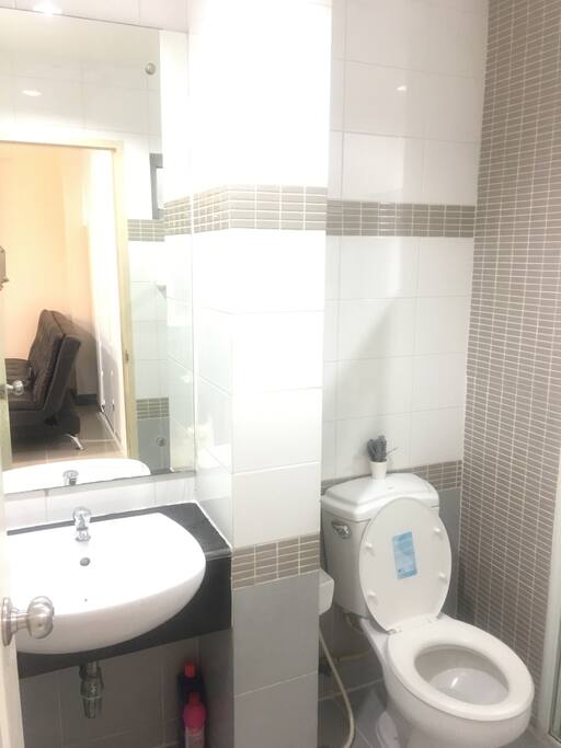 1 bathroom
