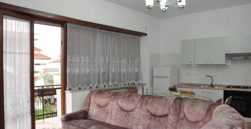 Annonce Airbnb populaire: House Fiorita apartment 2nd floor 8 people near beach à Formia