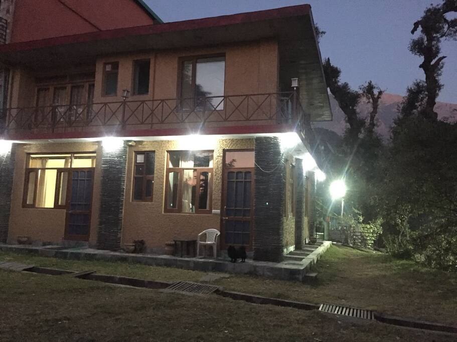 Oak Wood Villa At Tipa Road 3 Bedrooms 3 Bathrooms Apartment In Mcleod Ganj India Oak Wood Villa At Tipa Road 3 Bedrooms 3 Bathrooms Apartment In Mcleod Ganj India