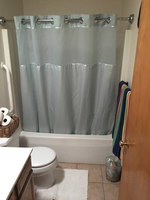 Feel free to use the rest room with water, electricity, and natural bath products. Or you can use the bush and water hose outside, which ever you prefer.
