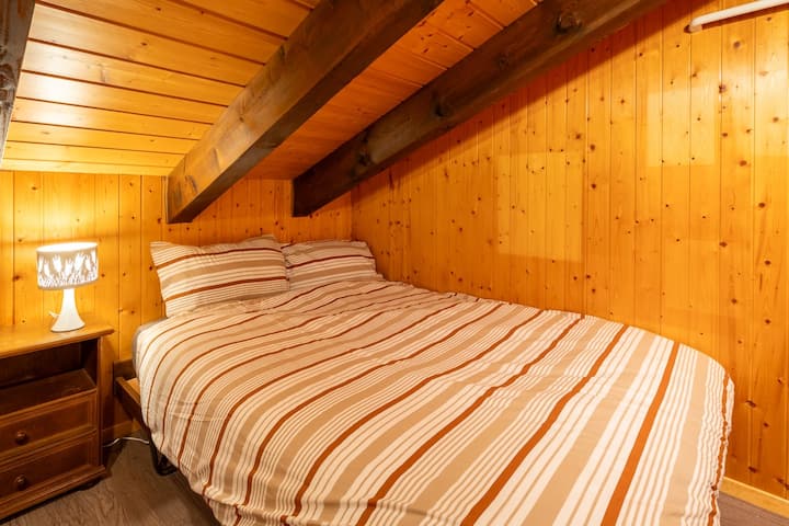 Appartement Mansardé à La Montagne Avec Terrasse - La Tzoumaz