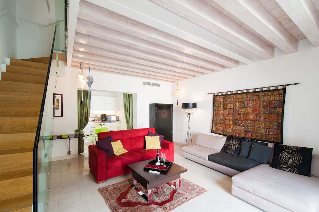 The Livingroom at the entrance.