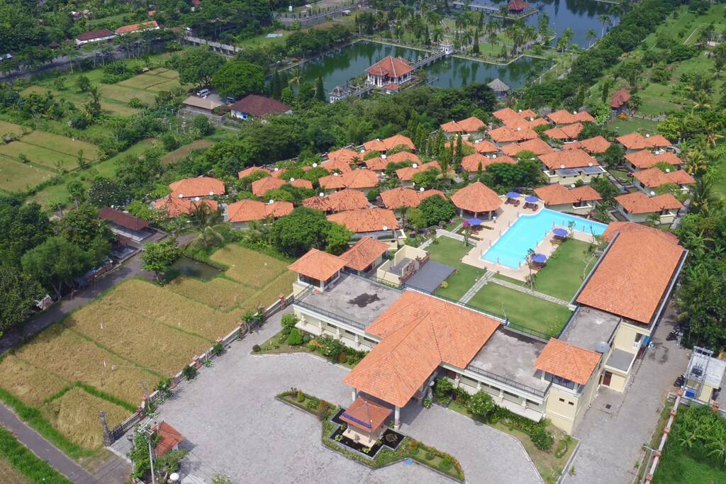 lies beside one of the heritage building named Ujung Water Palace