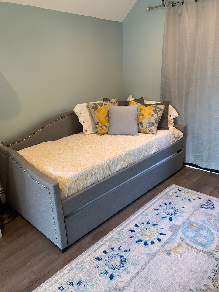 Saca la cama nido en el dormitorio principal